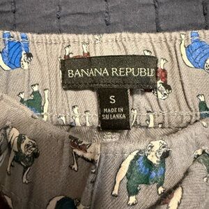 Banana Republic Gray Bulldog Print Lounge Pants